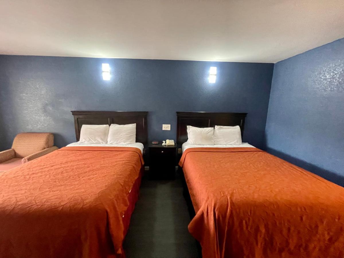 Key West Inn - Roanoke Bagian luar foto