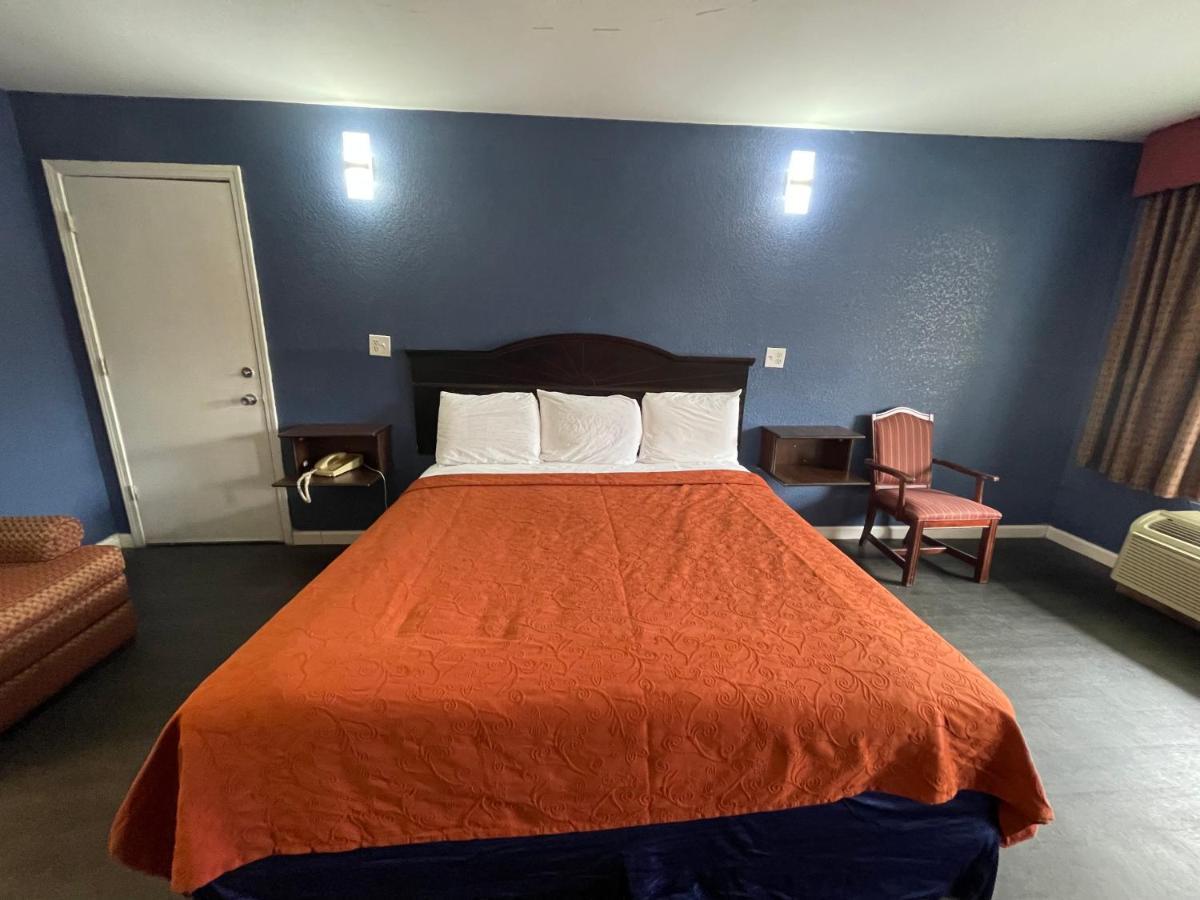 Key West Inn - Roanoke Bagian luar foto