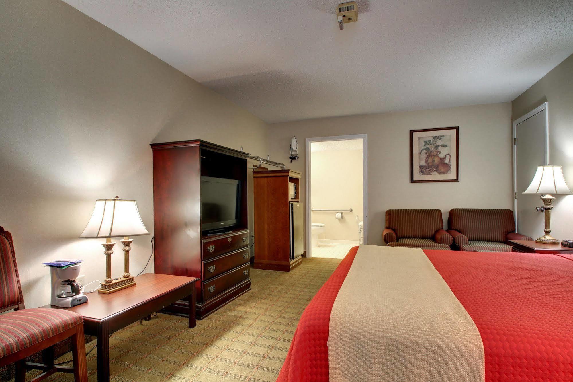 Key West Inn - Roanoke Bagian luar foto