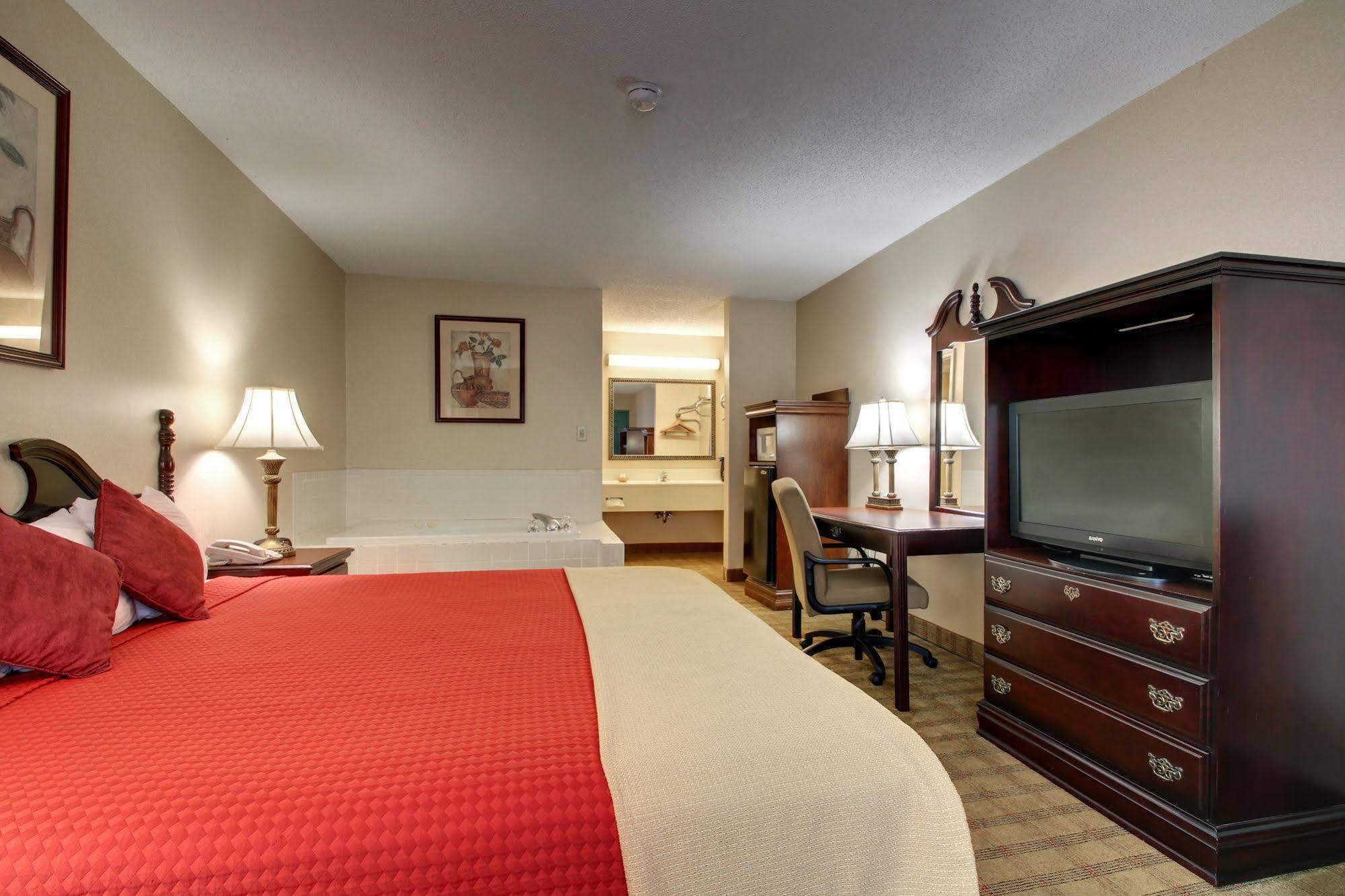 Key West Inn - Roanoke Bagian luar foto