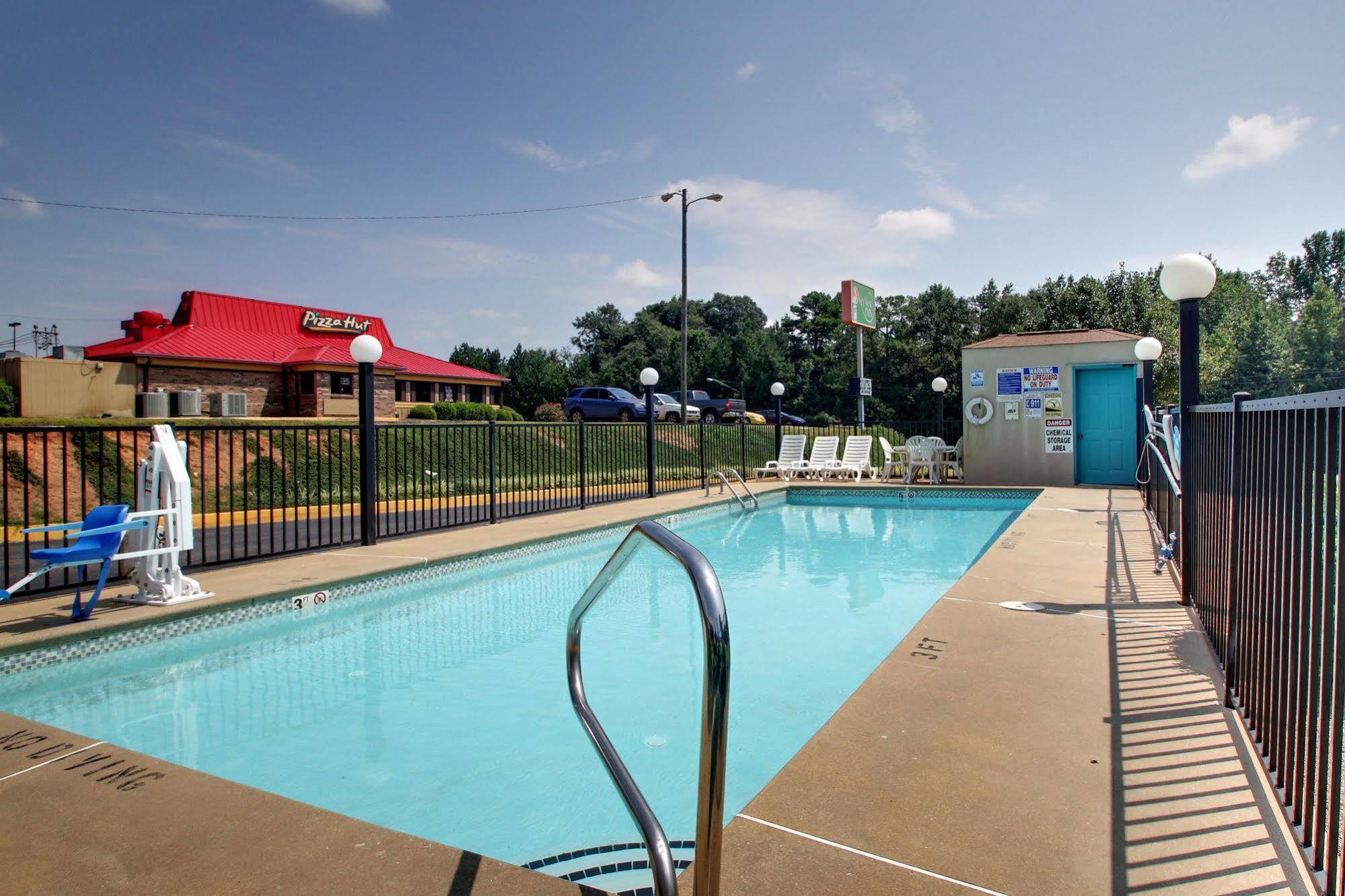 Key West Inn - Roanoke Bagian luar foto